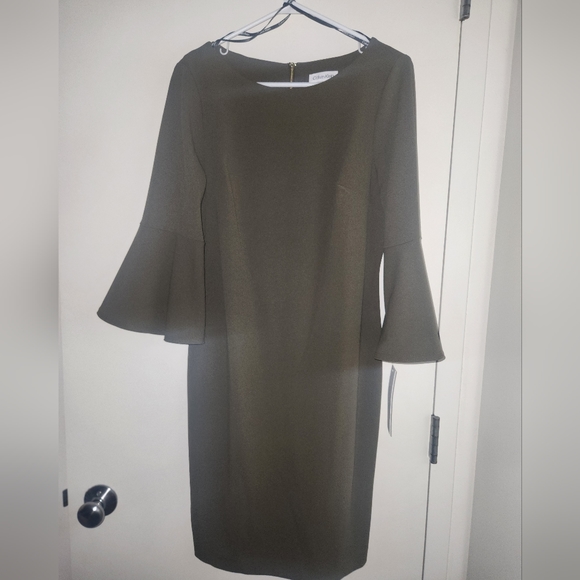 NWT Calvin Klein green bell-sleeve dress - Picture 3 of 9